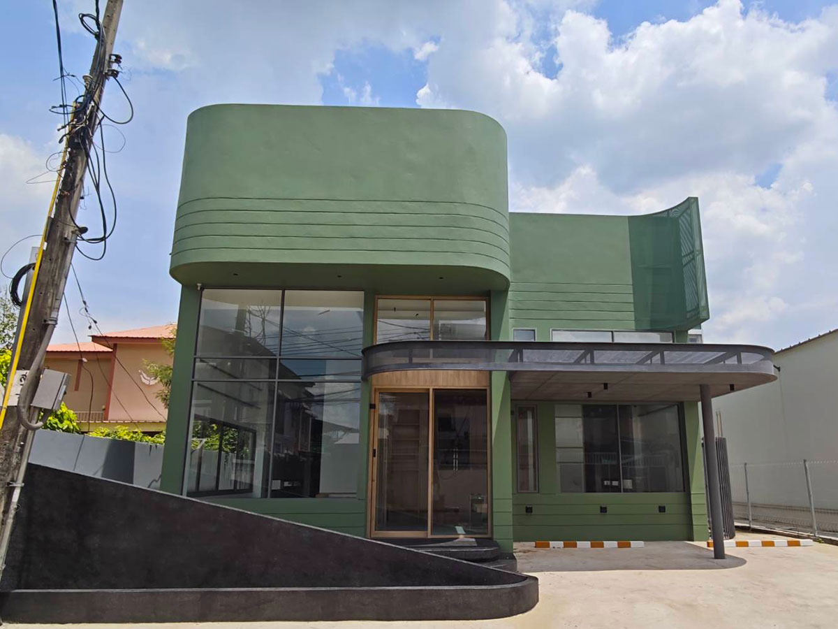 Animal Hospital Bangkok - Ratchada, Thailand by BT LINE Construction