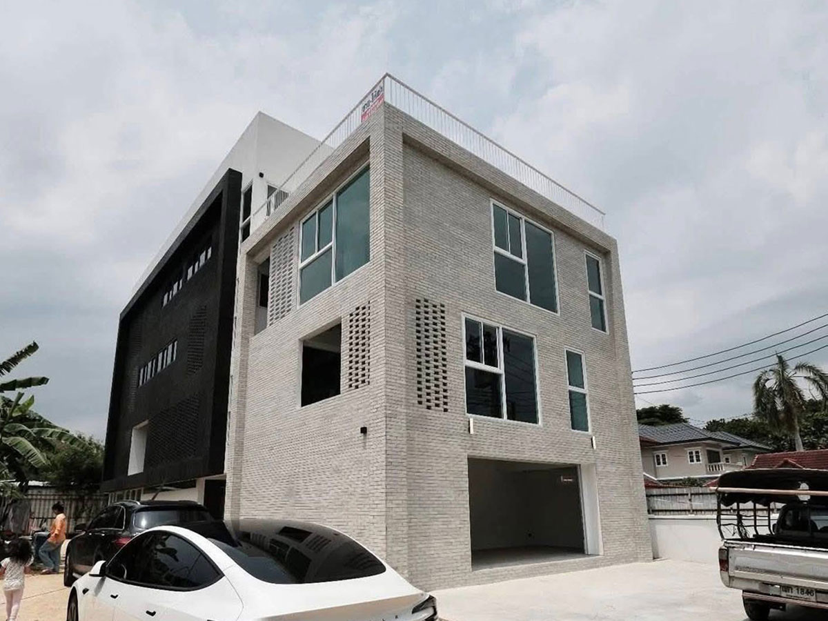 Office building for rent in Lat Phrao, Bangkok by BT LINE Construction